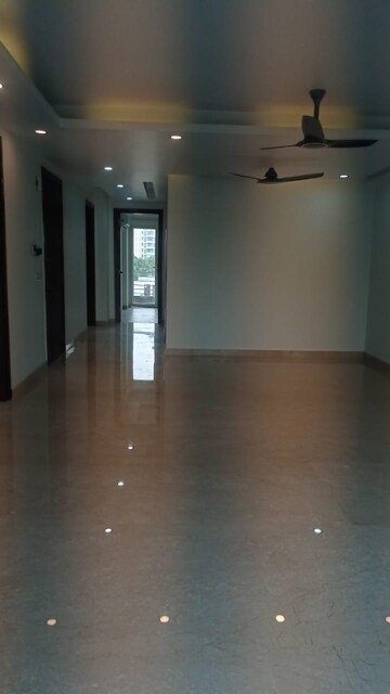 Room in 2 BHK Apartment at Ireo The Corridors, Sector 67a – for Sale
