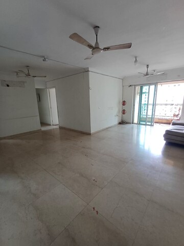 Room in 3 BHK Apartment at Hiranandani Meadows, Manpada – for Sale