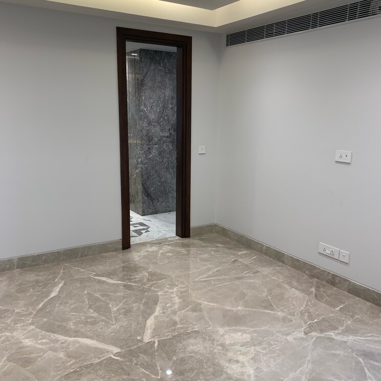 Room, shanti niketan 5 Bedroom 9000 Sq.Ft. Builder Floor In Shanti Niketan Delhi 7390967