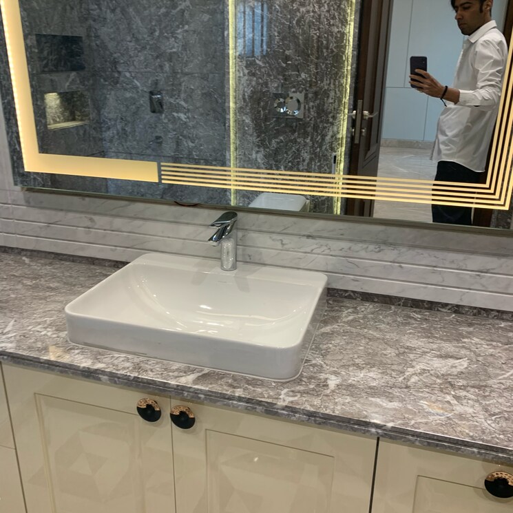 Bathroom, shanti niketan 5 Bedroom 9000 Sq.Ft. Builder Floor In Shanti Niketan Delhi 7390967