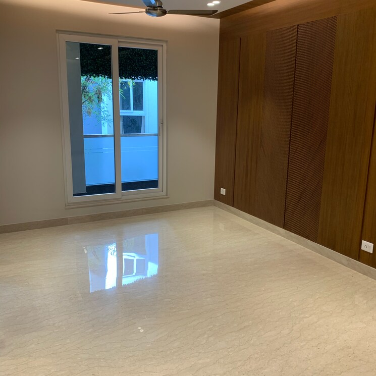 Room, shanti niketan 5 Bedroom 9000 Sq.Ft. Builder Floor In Shanti Niketan Delhi 7390967