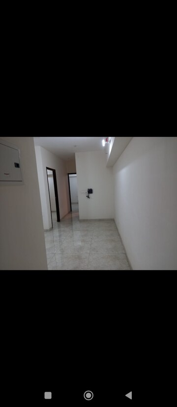 Room in 2 BHK Apartment at Lodha Amara, Kolshet Road – for Sale