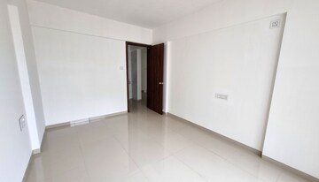 Room in 3 BHK Apartment at Indira Nagar – for Sale