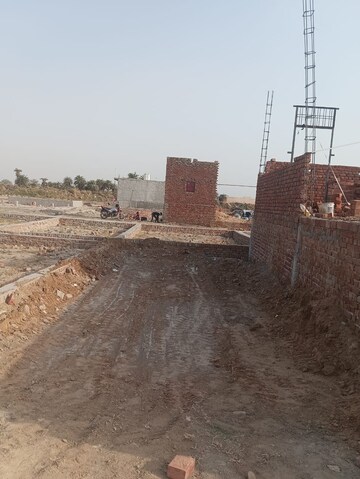  Plot For Sale in Bhopani Village