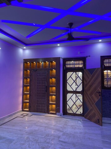 Bedroom in 4 BHK Independent House at Jankipuram – for Sale