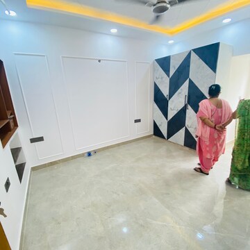 Room in 3 BHK Apartment at Sector 3 Dwarka – for Sale