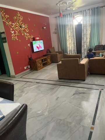 Living Room in 3 BHK Builder Floor at Mayfield Garden – for Sale