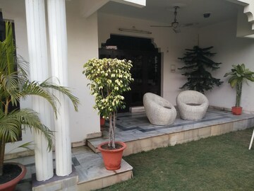 Living Room in 6+ BHK Independent House at Gomti Nagar – for Sale