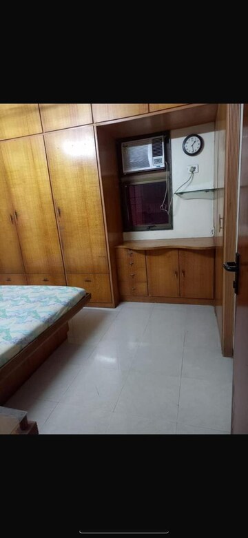 Room in 2 BHK Apartment at Deep Tower, Andheri West – for Sale