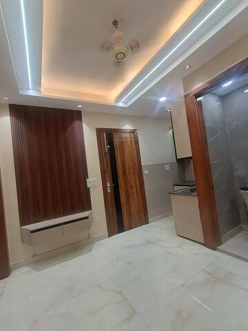 Furnished Amenities in 1 BHK Builder Floor at Uttam Nagar – for Sale