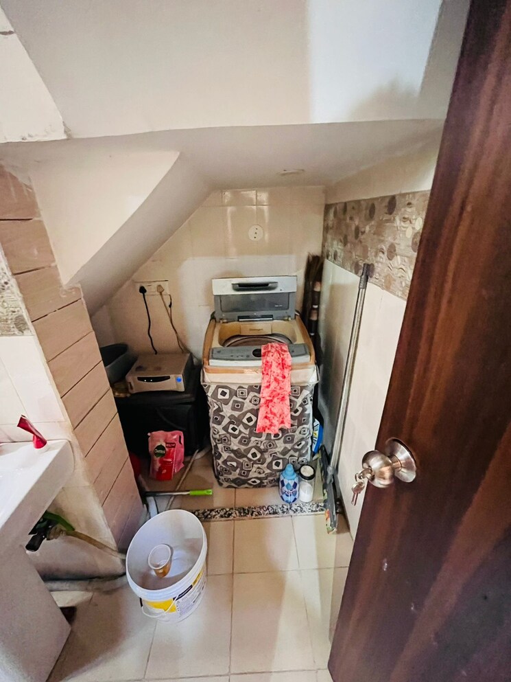  Parking, sector 46 1 Bedroom 900 Sq.Ft. Builder Floor In Sector 46 Gurgaon 7392562