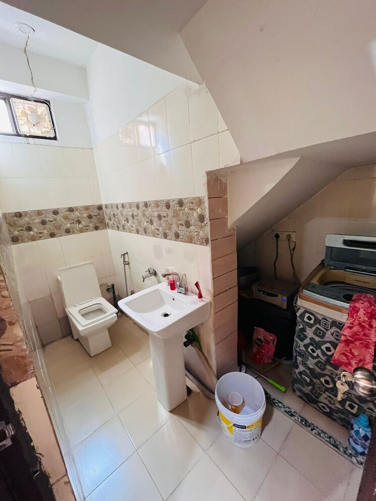 Bathroom, sector 46 1 Bedroom 900 Sq.Ft. Builder Floor In Sector 46 Gurgaon 7392562