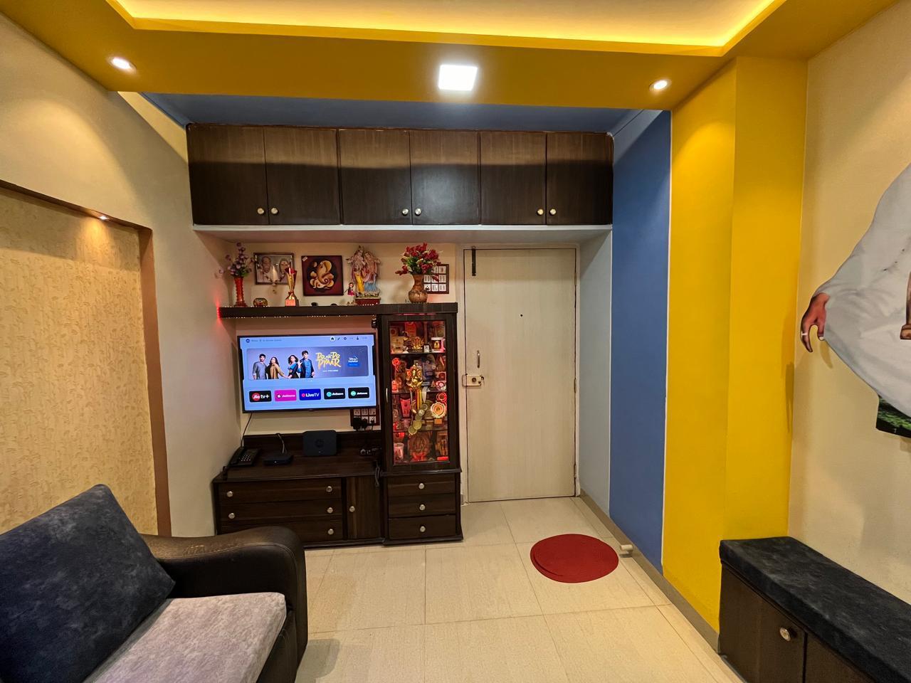 2 BHK Apartment For Rent in Highland Tower Lokhandwala Township Kandivali Mumbai  7392510