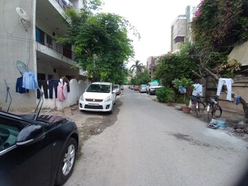 Parking in 6 BHK Independent House at Sector 15 – for Sale