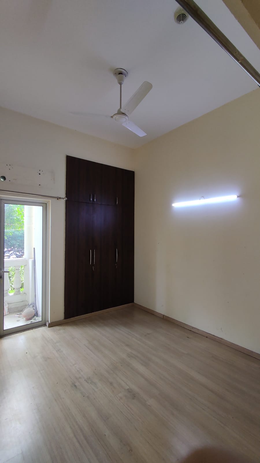 3 BHK Apartment For Rent in DLF Capital Greens Phase I And II Moti Nagar Delhi  7392799