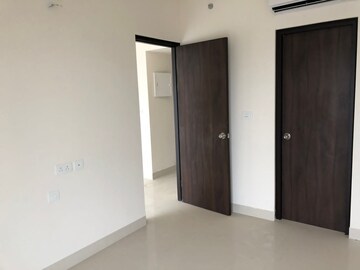 Room in 1 BHK Apartment at Lodha Casa Viva, Majiwada – for Sale