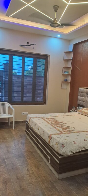 Bedroom in 5 BHK Independent House at BPTP Parkland, Sector 75 – for Sale