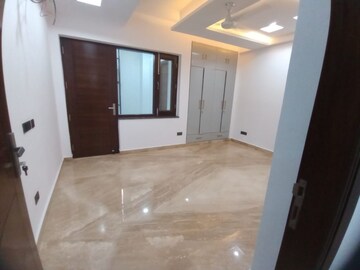 5 BHK Independent House For Sale in Noida Central