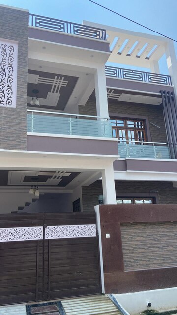 4 BHK Independent House For Sale in Jankipuram