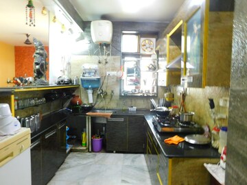 Kitchen in 3 BHK Apartment at Amarpali Exotica, Sector 50 – for Sale