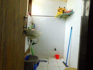 Bathroom in 3 BHK Apartment at Amrapali Platinum, Sector 119 – for Sale