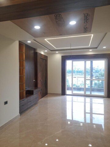 Room in 6+ BHK Independent House at Gomti Nagar – for Sale