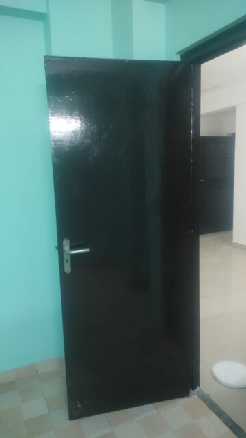Furnished Amenities in 2 BHK Apartment at BPTP Princess Park, Sector 86 – for Sale