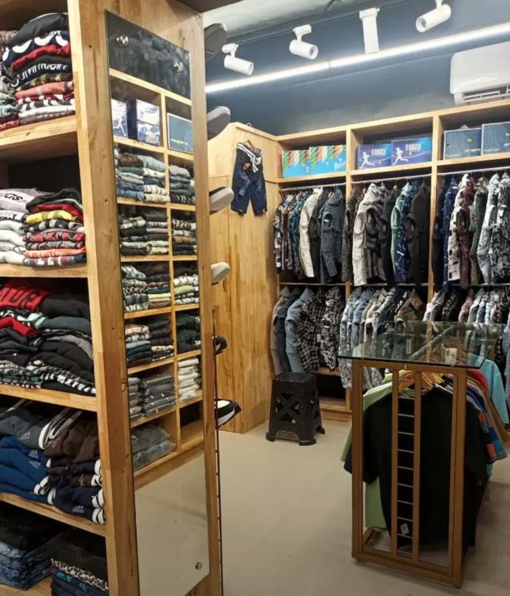 Commercial Shop 350 Sq.Ft. For Rent in Santacruz West Mumbai  7394682