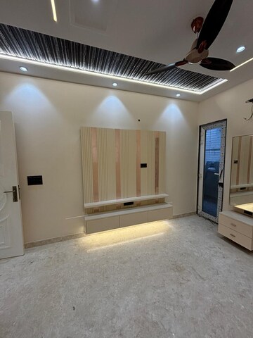 Room in 3 BHK Builder Floor at Rajouri Garden – for Sale