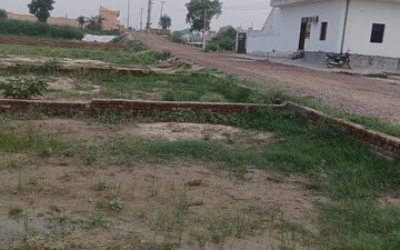 Plot For Sale in Bhopani Village