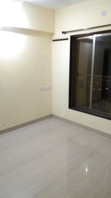 Room in 1 BHK Apartment at Hubtown Greenwoods, Vartak Nagar – for Sale