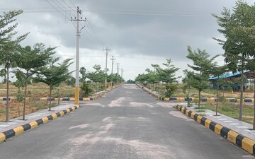 Plot For Sale in Puppalaguda