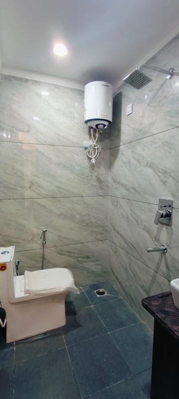 Bathroom in 1 RK Builder Floor at Sector 57 – for Rent