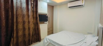 Bedroom in 1 RK Builder Floor at Sector 57 – for Rent