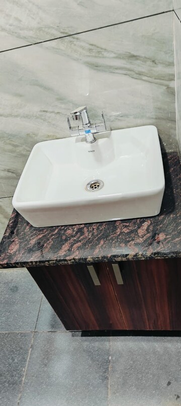 Bathroom in 1 RK Builder Floor at Sector 57 – for Rent