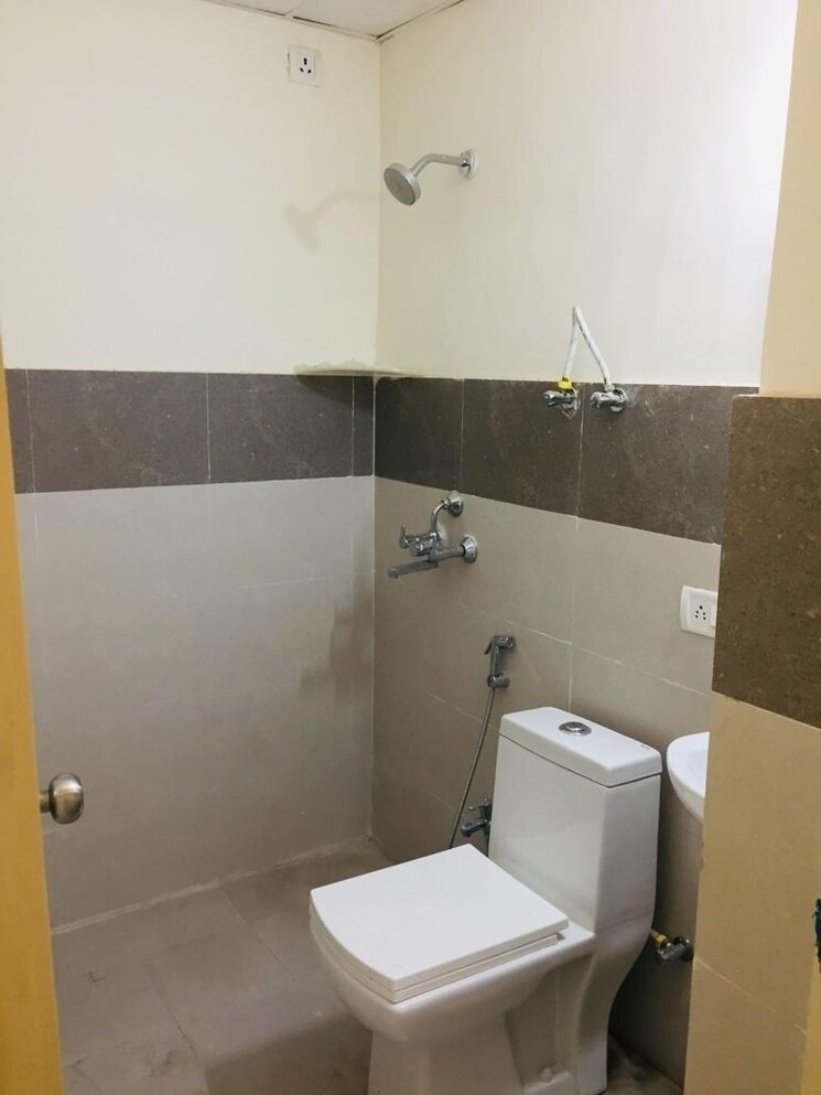 Bathroom, breez-global-heights 2 Bedroom 623 Sq.Ft. Apartment In Sohna Sector 33 Gurgaon 7395083