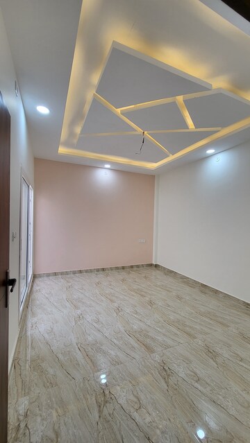 Room in 3 BHK Independent House at Faizabad Road – for Sale