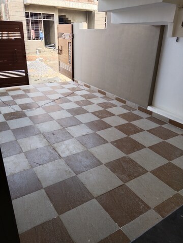 Parking in 3 BHK Independent House at Faizabad Road – for Sale