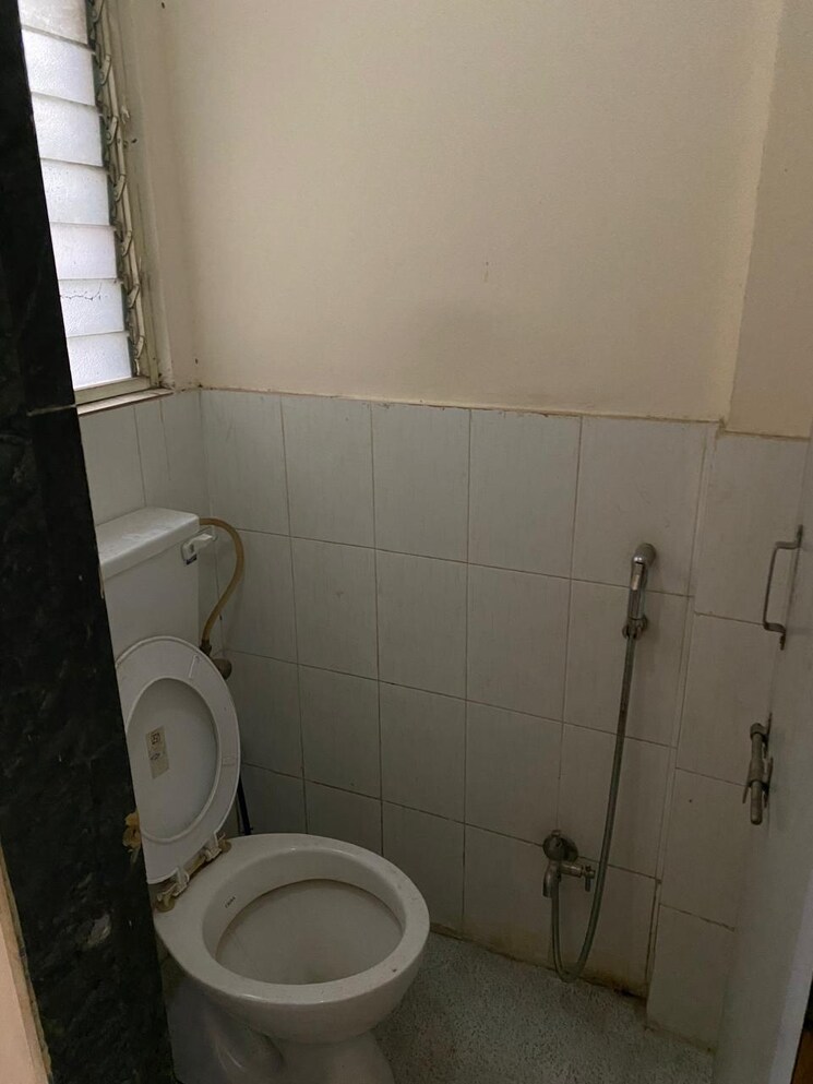 Bathroom, venkatesh-heights-aundh 1 Bedroom 600 Sq.Ft. Apartment In Aundh Pune 7395742