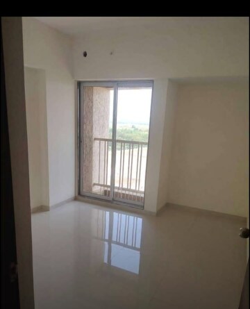 2 BHK Apartment For Sale in Runwal Eirene, Balkum Pada
