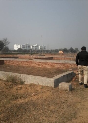  Plot For Sale in Bhopani Village