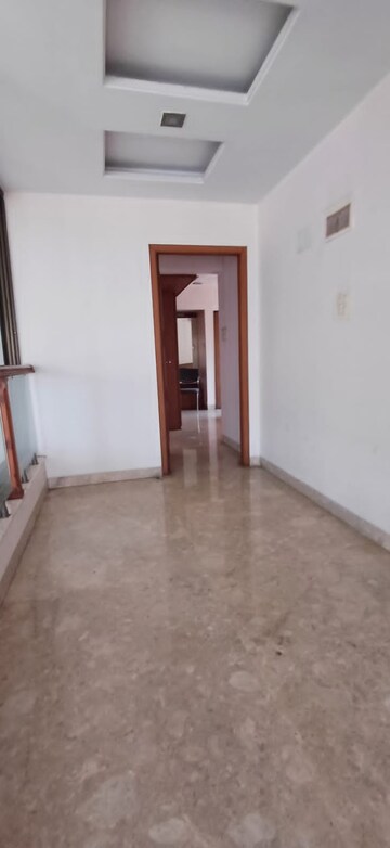 Room in 3 BHK Apartment at Manpada – for Sale