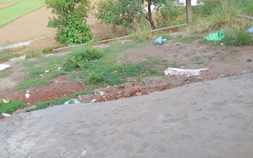 Plot For Sale in Jhalwa