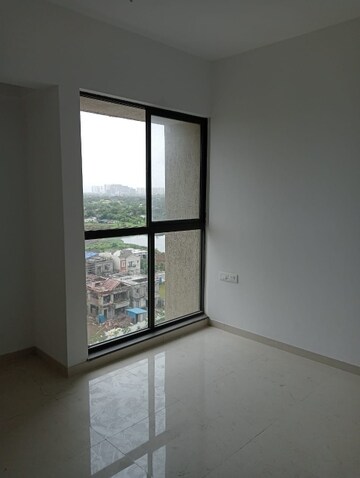 Room in 1 BHK Apartment at Lodha Lakeshore Greens, Dombivli East – for Sale