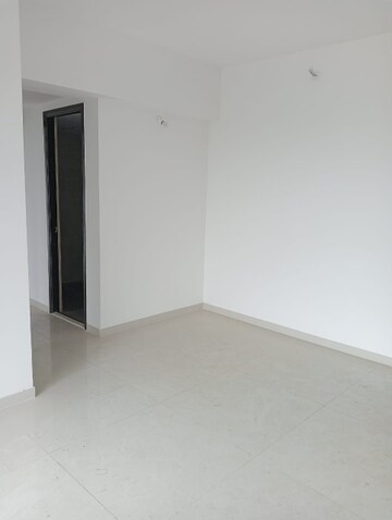 Room in 1 BHK Apartment at Lodha Lakeshore Greens, Dombivli East – for Sale