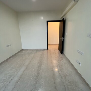 Room in 3 BHK Apartment at Oberoi Sky City, Khande Rao Dongari – for Sale