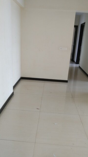 Room in 2 BHK Apartment at Soham Tropical Lagoon, Ghodbunder Road – for Sale