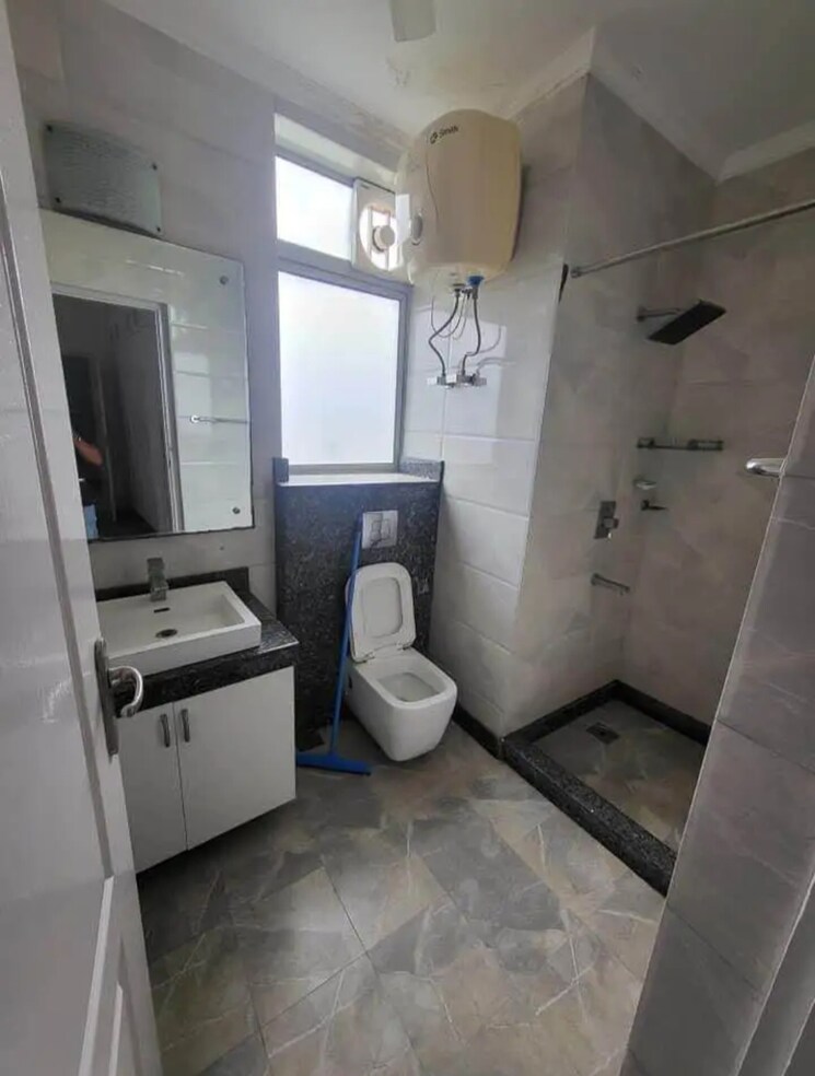 Bathroom, sweta-central-park-ii 3 Bedroom 2360 Sq.Ft. Apartment In Sector 48 Gurgaon 7397008