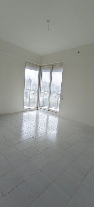 Room in 4 BHK Apartment at Vijay Orion III, Kavesar – for Sale