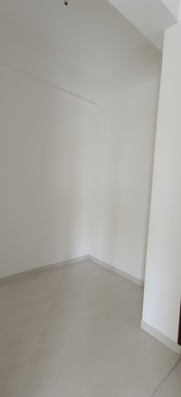 Room in 4 BHK Apartment at Vijay Orion III, Kavesar – for Sale